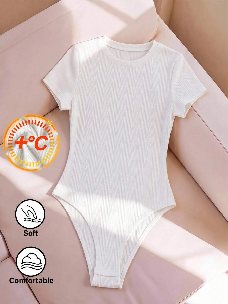 SHEIN BASICS Body de manga corta ajustado de color liso versátil para uso diario para mujer - Blanco - Ver 1