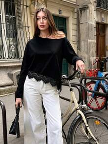 SHEIN PariChic Maglietta casual da donna a tinta unita con orlo asimmetrico e patchwork in pizzo, maglietta casual da donna a tinta unita con scollo asimmetrico, orlo asimmetrico e patchwork in pizzo, stile versatile e adatto a tutto per uso quotidiano, top casual primavera/estate, adatto per vacanze, uscite estive, spiaggia primaverile e varie occasioni - nero - Visualizzare 3