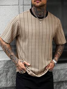 Manfinity CasualCool 男士條紋提花短袖圓領T恤，休閒度假、居家、運動、戶外、派對、聚會，簡約百搭，舒適面料，適合自穿或送禮給朋友 - 卡其色 - 查看 4