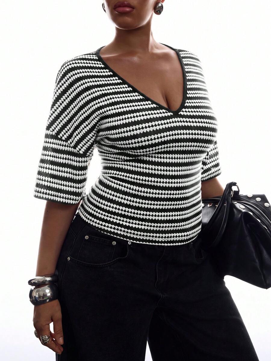 LYSMO Plus Size Women's Striped V-Neck Drop Shoulder Casual T-Shirt - Black and White - View 1