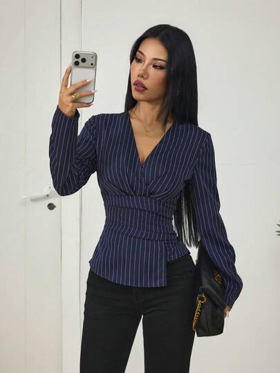 SHEIN PETITE Kemeja Wanita Lengan Panjang Bergaris Leher V dengan Hem Asimetris