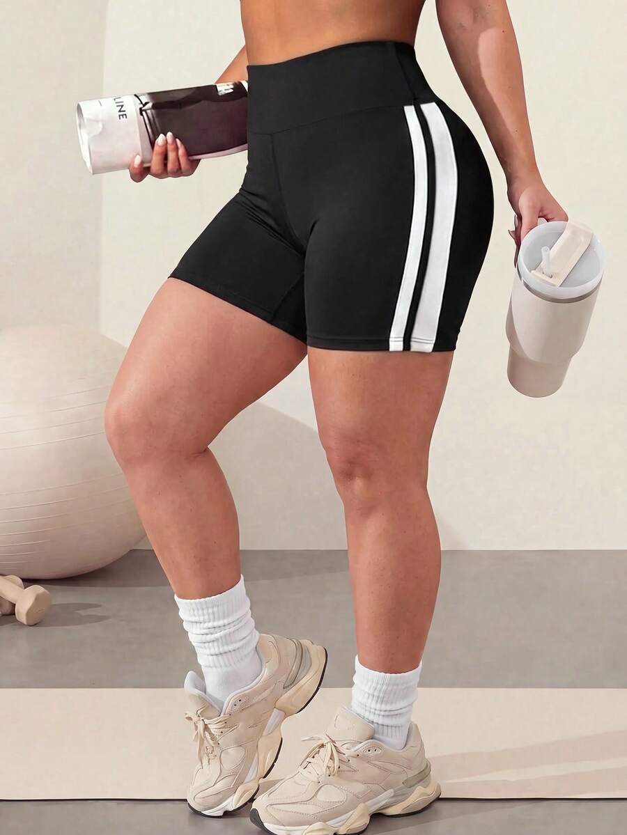 Easithlete Pantaloncini sportivi neri attillati in vita con strisce laterali a contrasto per taglie forti, adatti per uso casual quotidiano, corsa, yoga, palestra, tennis, golf - nero - Visualizzare 1