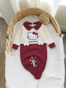 HELLO KITTY AND FRIENDS | SHEIN GraphicGems 新生兒嬰兒毛衣連身衣 3D 毛巾刺繡 紅色與米色 舒適柔軟針織爬行衣 秋冬款 簡約可愛時尚卡通款 適合春秋 - 彩色 - 查看 4