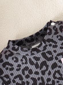 SHEIN 新生女嬰粉黑時尚套裝 短袖上衣配3D蝴蝶結 可愛套裝 適合0-9個月嬰兒 - 深灰色 - 查看 10