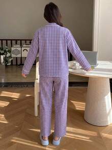 DAZY 2件組格紋刺繡圖案開襟長袖上衣與直筒長睡褲女款秋季睡衣套裝 - 粉色 - 查看 2