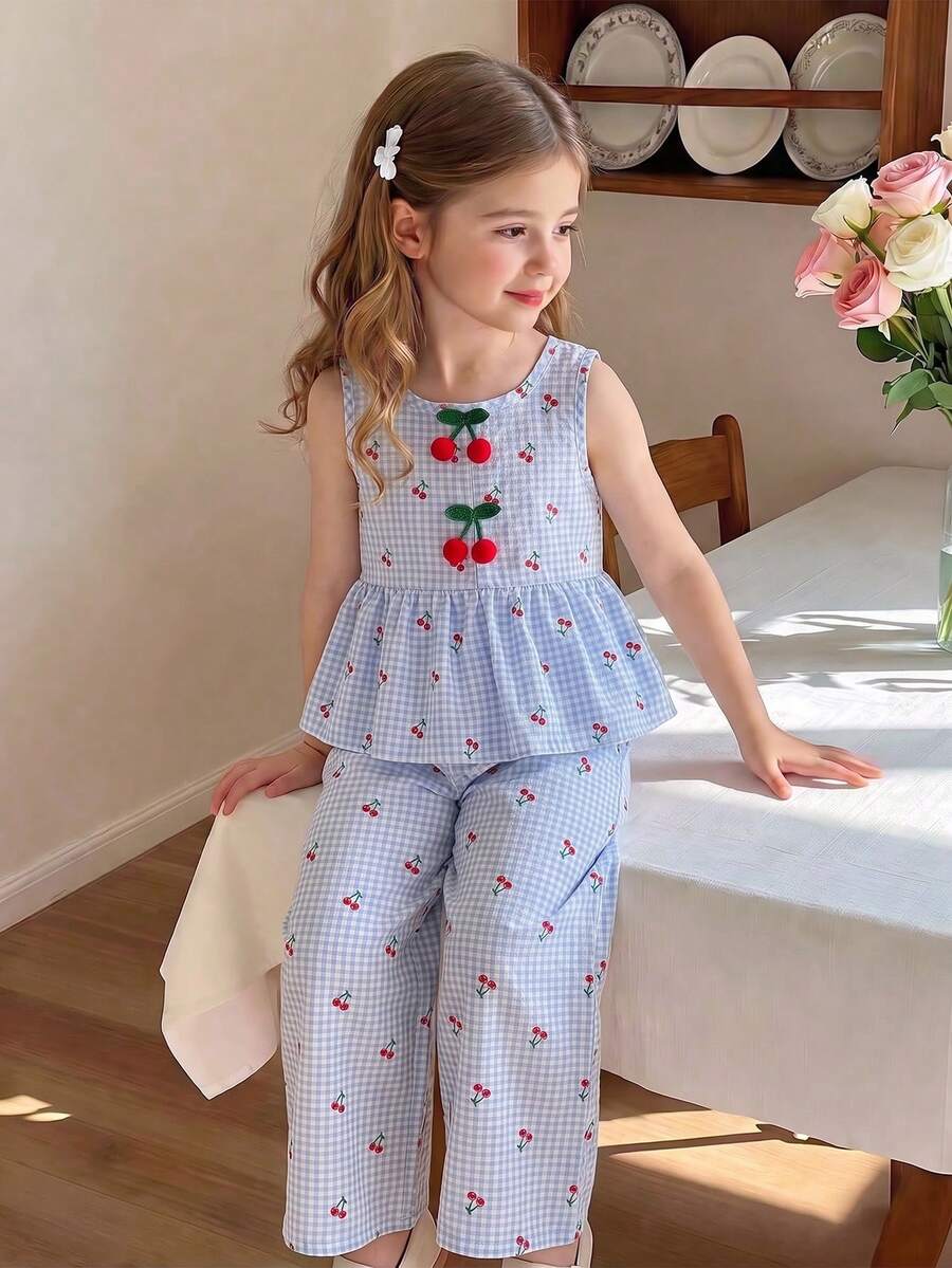 SHEIN Vintaside Kids 女童两件套:无袖格子樱桃印花上衣,饰有3D樱桃图案,搭配宽松阔腿裤,适合休闲、海滩、度假、夏季穿着。 - 藍色 - 查看 1
