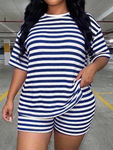 Slaydiva 大尺碼女款白色短袖T恤與短褲休閒兩件套，適合度假、辦公、夏季穿著 - 藍色 - 查看 9