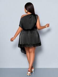 SOLERSUN Robe courte élégante et à la mode pour femmes grandes tailles, en satin de couleur unie avec col asymétrique, cordon de serrage, plissée, en dentelle texturée, robe mini, ourlet asymétrique, vêtement polyvalent pour femmes pour les trajets quotidiens, nouveau style, robe sans manches grande taille, convient pour les festivals de musique, les fêtes d'anniversaire, les vacances de printemps et d'été, les pique-niques, le style est digne et approprié. - Noir - Voir 4