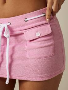 Missguided x Playboy Minifalda de felpa con bolsillos de parche de carga, cintura con cordón y detalles de bolsillo - Rosa - Ver 4