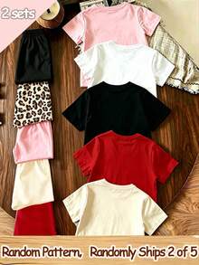 (Patrón aleatorio, 2 conjuntos aleatorios) Camiseta corta básica y pantalones cortos con estampado de leopardo brillante, corazón, mariposa y cuadros para niñas - Multicolor - Ver 2