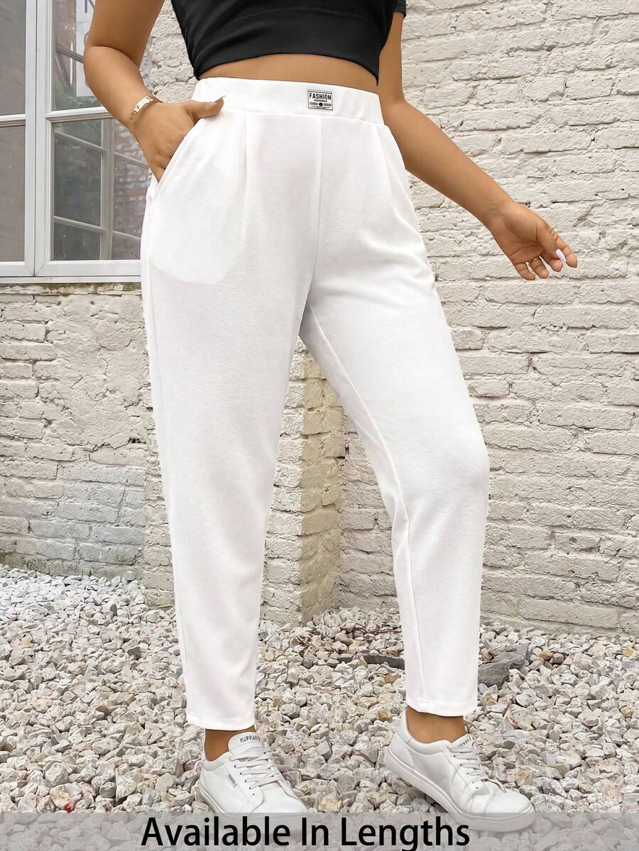 SHEIN PETITE CURVE 大尺碼女款字母印花牛仔口袋休閒百搭長褲 - 白色 - 查看 1