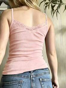 SHEIN 甜美蕾絲飾邊拼接女款細肩帶背心 - 淺粉色 - 查看 2