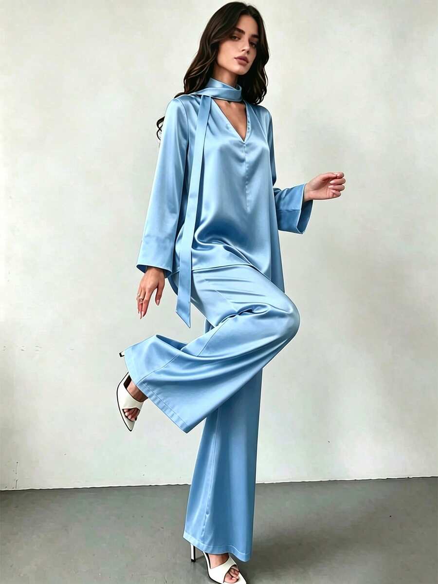 Modelyn V領綁帶喇叭袖緞面上衣與寬鬆長褲香檳色兩件套 - 藍色 - 查看 1