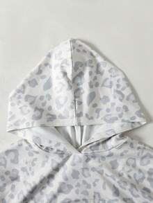 SHEIN Tween女孩休閒日常短版紋理白色豹紋長袖衛衣，街頭風 - 彩色 - 查看 5