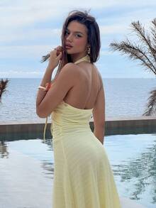 Sindi Myftari Gaun Pesta Musim Panas Seksi Model Halter dengan Hiasan Renda dan Tekstur Kain Bertekstur, Potongan A-Line Berlipit, Warna Kuning, Elegan, Cocok untuk Pesta. - Kuning - View 4