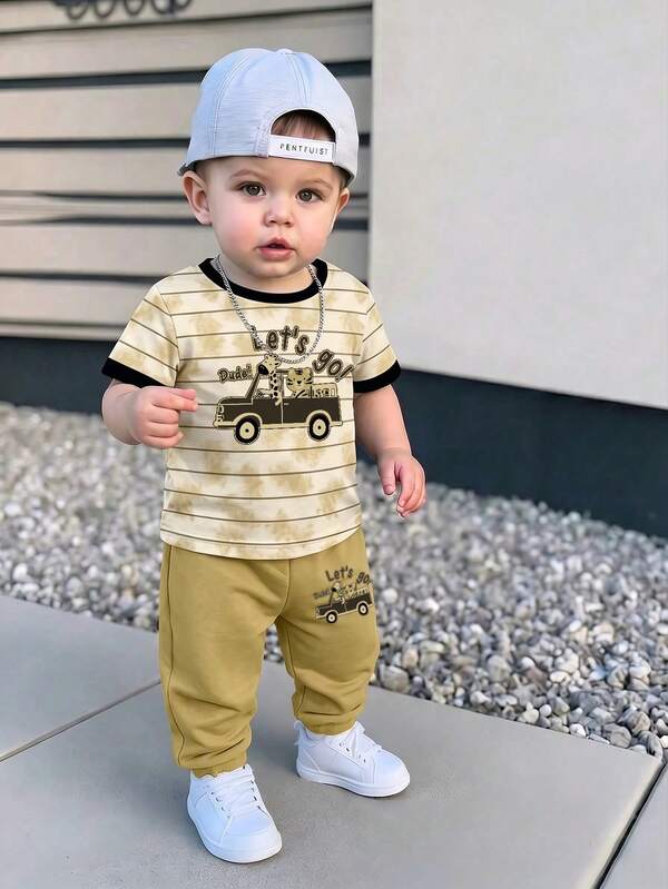 Conjunto de 2 piezas para bebé niño, camiseta de manga corta holgada casual y deportiva con pantalones largos, cómodo y sencillo, estampado clásico de rayas, estampado lindo de oso de dibujos animados conduciendo un coche, adecuado para primavera/verano, temporada de regreso a la escuela