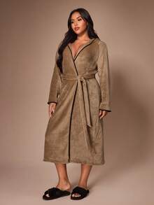 Lazeform Casual Hooded Long Sleeve Brown Double-Sided Fleece Contrast Black Trim Plus Size Robe - Brown - View 3