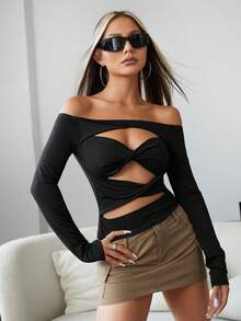 SHEIN ICON Top negro para salir con hombros descubiertos, corte frontal torcido con abertura - Negro - Ver 5