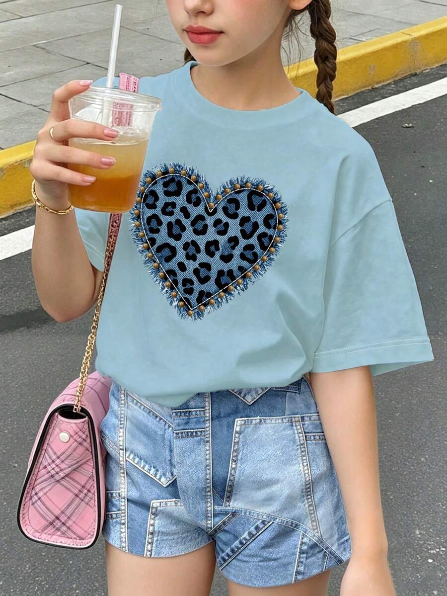 復古豹紋愛心貼布繡花圖案,青少年女孩休閒極簡短袖T恤與短褲2件套,適合夏季 - 彩色 - 查看 1
