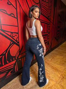 Slaydiva Plus Size Embroidered Flare Jeans - Dark Wash - View 3