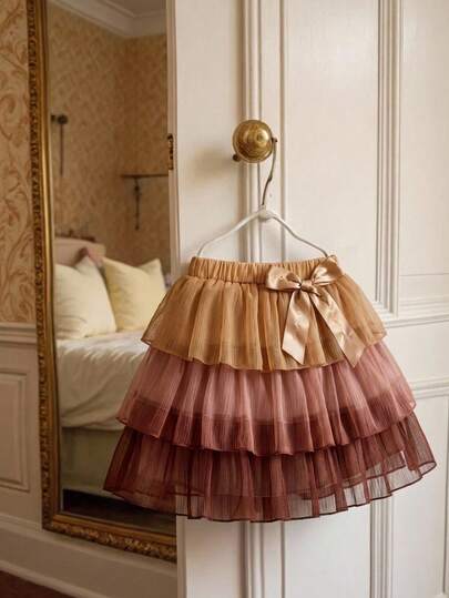 SHEIN 1pc Baby Girls Elastic Waist Cake Skirt, Pink Gradient White Layered Bow Decor, Cute Casual Sweet Elegant Lively Energetic A-Line Mini Skirt, Suitable For Summer Daily Wear, Outings, Travel, Vacation, Photo, Picnic, Play And Other Occasions