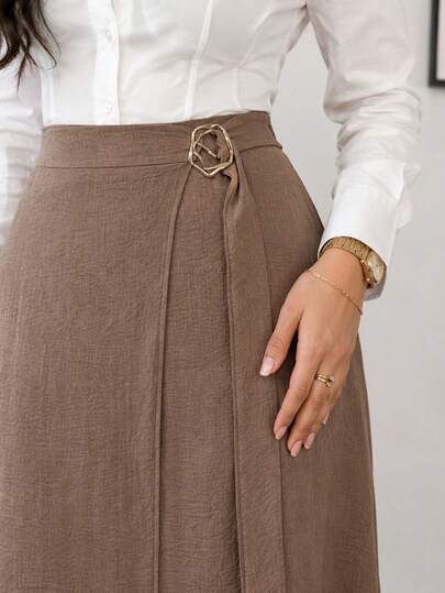Solavon Plus Size Women's Elegant Commuter Formal Office Skirt With Side Waist Metal Decoration Teachers' Day Brown Autumn