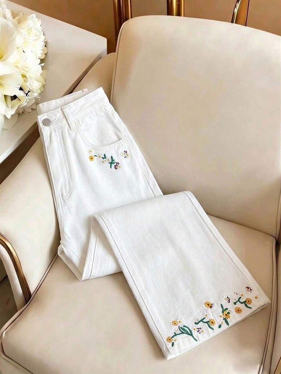 GlowEve 女款夏季花卉刺繡牛仔褲 - 白色 - 查看 1