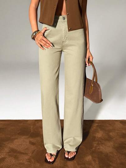 Jean large délavé à taille haute pour femme, style décontracté, avec cinq poches, coutures empiécées et ourlets effilochés. Haute qualité, confortable