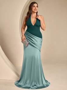 Coutiva Plus Size Elegant Pleated Mermaid Hem Formal Evening Gown Halter Neck Dress Heavy Workmanship - Green - View 4