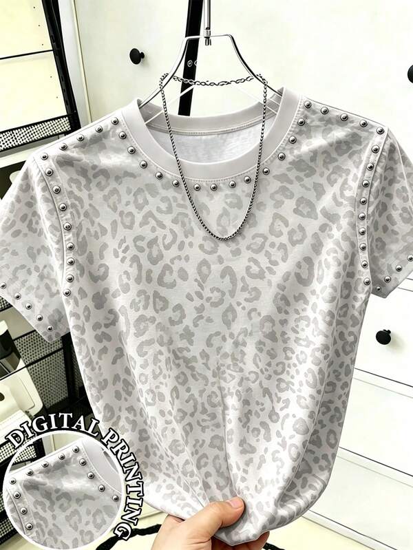 Resyla Top casual de manga corta con cuello redondo, estampado digital de leopardo gris claro, diseño de nicho, manga con remaches, estilo nuevo y popular, para escuela, uso diario, cita con hermana y compras