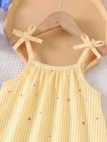 Elladie kids 女童套裝 1件裝 藍色條紋洋裝，卡通筆圖案裙擺附蝴蝶結飾品，細肩帶 A 字公主裙，適合日常休閒、旅行與度假，夏季度假洋裝 - 黃色 - 查看 5