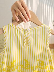 SHEIN Vintaside Kids 女童夏季黑白簡約優雅風直條紋花卉刺繡無袖上衣＋寬腿褲套裝，適合日常出遊、休閒旅行、校園穿搭、派對活動、拍照穿搭 - 黃色 - 查看 5