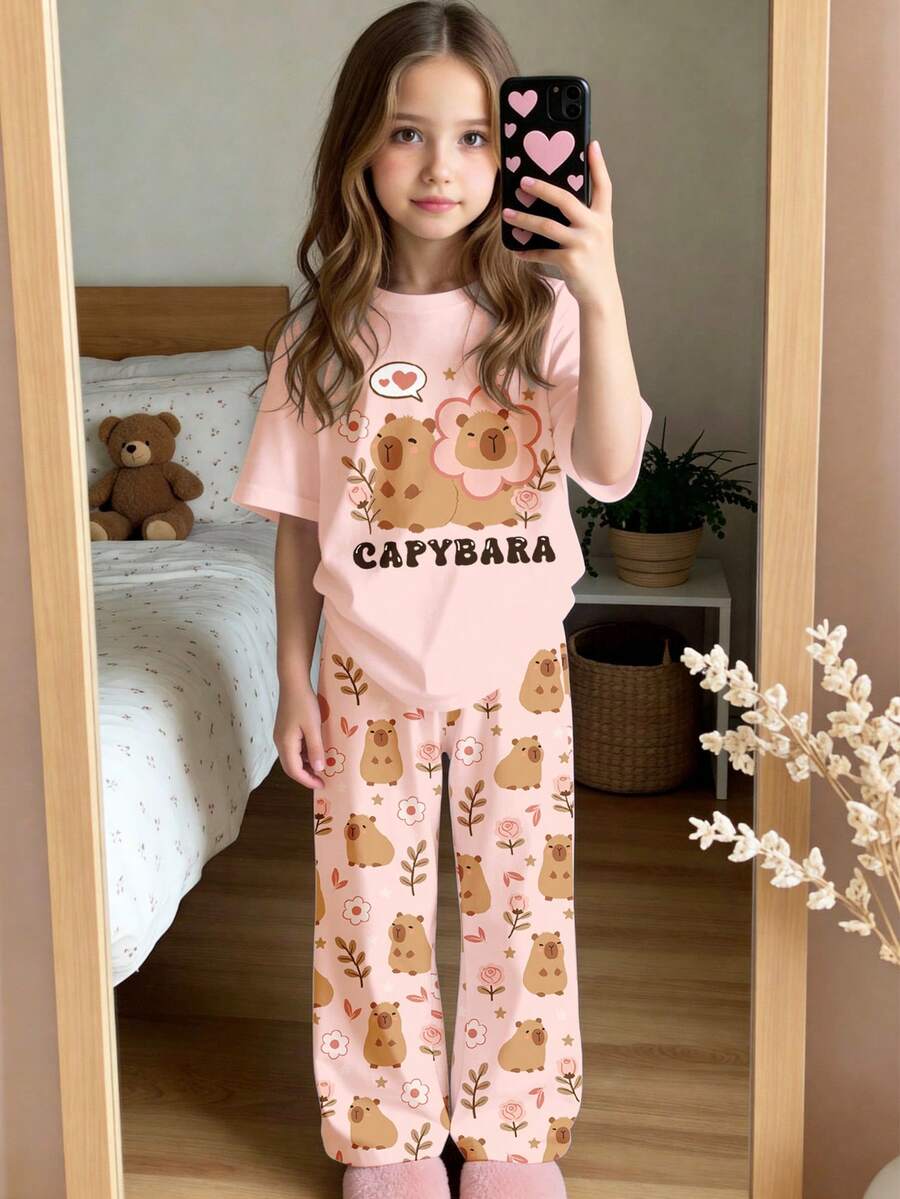 可愛甜美水豚印花粉色花卉多巴胺風格女童休閒簡約修身圓領短袖長褲家居服,適合夏季 Y2K、派對、日常、度假,可愛舒適隨性 - 彩色 - 查看 1