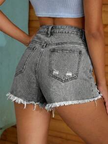 Jeanoix Celana Pendek Denim Wanita Serbaguna Kasual dengan Saku, Kancing, Detail Sobek dan Ujung Berumbai, Warna Abu-abu, Cocok untuk Berbagai Acara dan Musim Panas - Light Grey - View 2