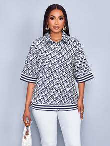 SOLERSUN Elegante Damen Bluse im Vintage-Stil mit Monogramm-Print, kurzen Ärmeln und Knopfleiste, marineblau-weiß, für den Sommer, ideal für romantische Abende. - Blau - Übersicht 5