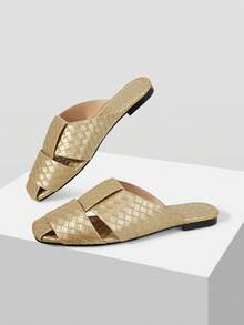MOTF PREMIUM SANDALIAS PLANAS CASUALES SIMPLES DE CUERO DORADO CON PUNTA REDONDA PARA MUJERES - Dorado - Ver 4