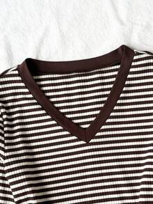 SHEIN 青少年女孩 V 領棕色條紋長袖休閒百搭 T 恤 日常穿著 - 棕色 - 查看 4