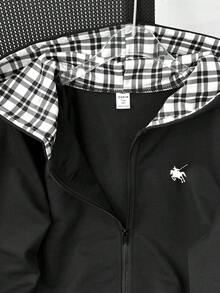 SHEIN 青少年女孩休閒時尚連帽長袖寬鬆短版運動衫外套，連帽內側格紋圖案，黑色主體，胸前白色馬匹圖案，適合度假與通勤的百搭街頭風，1件 - 黑色 - 查看 5
