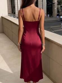 SHEIN 女款優雅緞面蕾絲拼接細肩帶黑色洋裝 - 酒紅色 - 查看 2