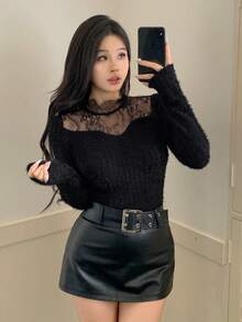 DAZY 秋季半高領長袖黑色毛絨蕾絲網紗拼接透視花卉婚宴修身上衣 優雅通勤女款T恤 - 黑色 - 查看 10