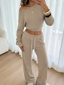 SHEIN EZwear 藍白條紋不對稱露肩落肩長袖上衣與長褲針織休閒套裝，秋季居家休閒服 - 卡其色 - 查看 10