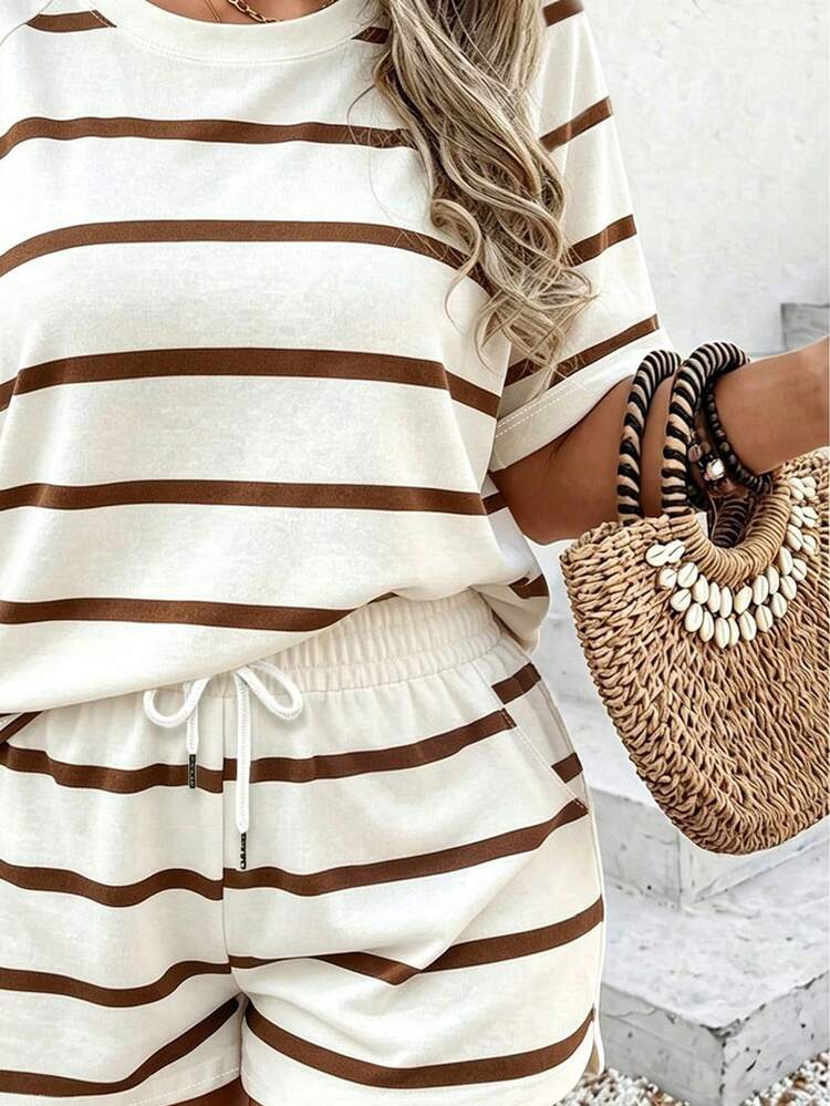 SHEIN LUNE Plus Size Women's Striped Colorblock Short Sleeve Top And Shorts Casual Daily Set - Multicolor - View 3