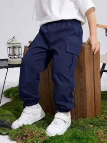 SHEIN Little Byeori 兒童小男孩大口袋3D寬鬆長褲，適合通勤、上學、日常休閒、度假、旅行、運動，春夏秋冬四季皆宜 - 藏蓝色 - 查看 2