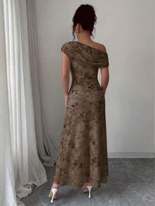 Modelyn 女款粉色花卉蝴蝶印花網紗不對稱領抽褶浪漫夏季優雅中長洋裝 - 咖啡 - 查看 2