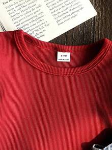 SHEIN Vintaside Kids 2件組嬰兒男童女童中性款 0-3歲幼兒春秋紅色甜美風花卉刺繡牛仔長褲，圓領長袖套頭上衣搭配牛仔吊帶褲套裝，適合外出、購物與休閒穿著 - 紅色 - 查看 4