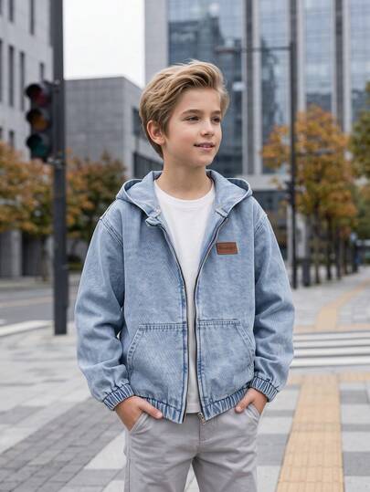Tween Boys' Vintage Light Blue Washed Denim Hooded Jacket With Brown Leather Patch Design, Autumn American Street Casual Outerwear, Soft And Comfortable, Suitable For Back To School Season