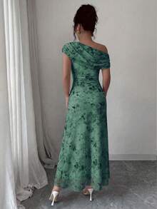 Modelyn 女款粉色花卉蝴蝶印花網紗不對稱單肩抓皺浪漫夏季優雅中長洋裝 - 軍綠色 - 查看 2