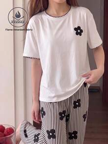 SHEIN Tween女孩睡衣套裝 優雅休閒極簡通勤風 圓領短袖T恤＋寬鬆長褲家居服 適合四季穿著 - 黑與白 - 查看 1