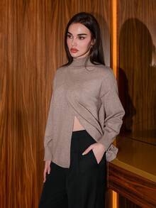 Bris Aura 女款寬鬆商務休閒不對稱領針織套頭毛衣，純色簡約基礎上衣，秋冬季 - 駝色 - 查看 3