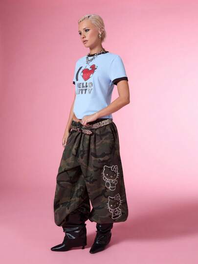 HELLO KITTY AND FRIENDS | COUREZ 女款寬鬆氣球牛仔褲 水洗迷彩 Y2K 休閒外出圖案牛仔長褲 秋季牛仔褲